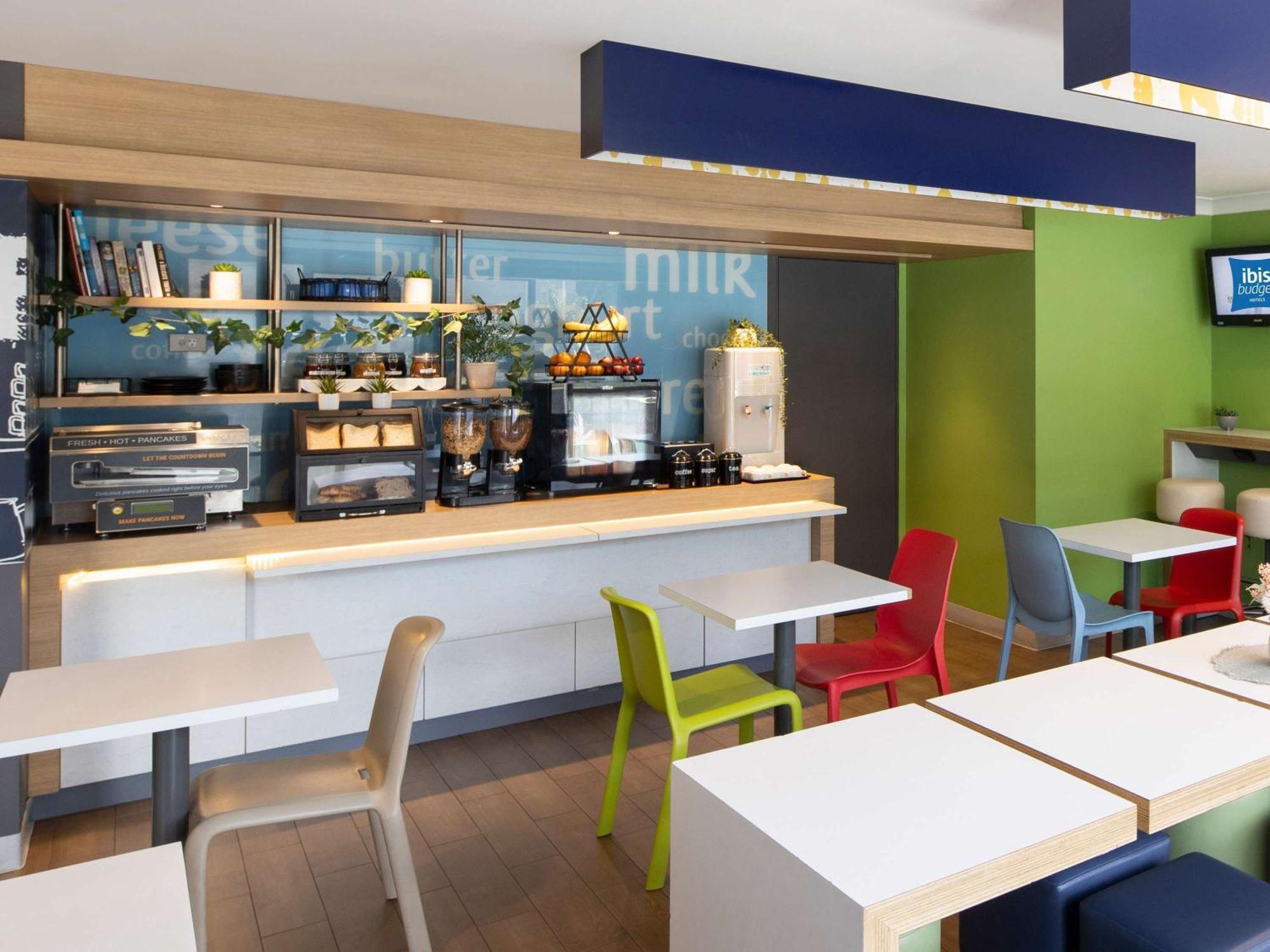 Ibis Budget - Casula Liverpool Eksteriør bilde