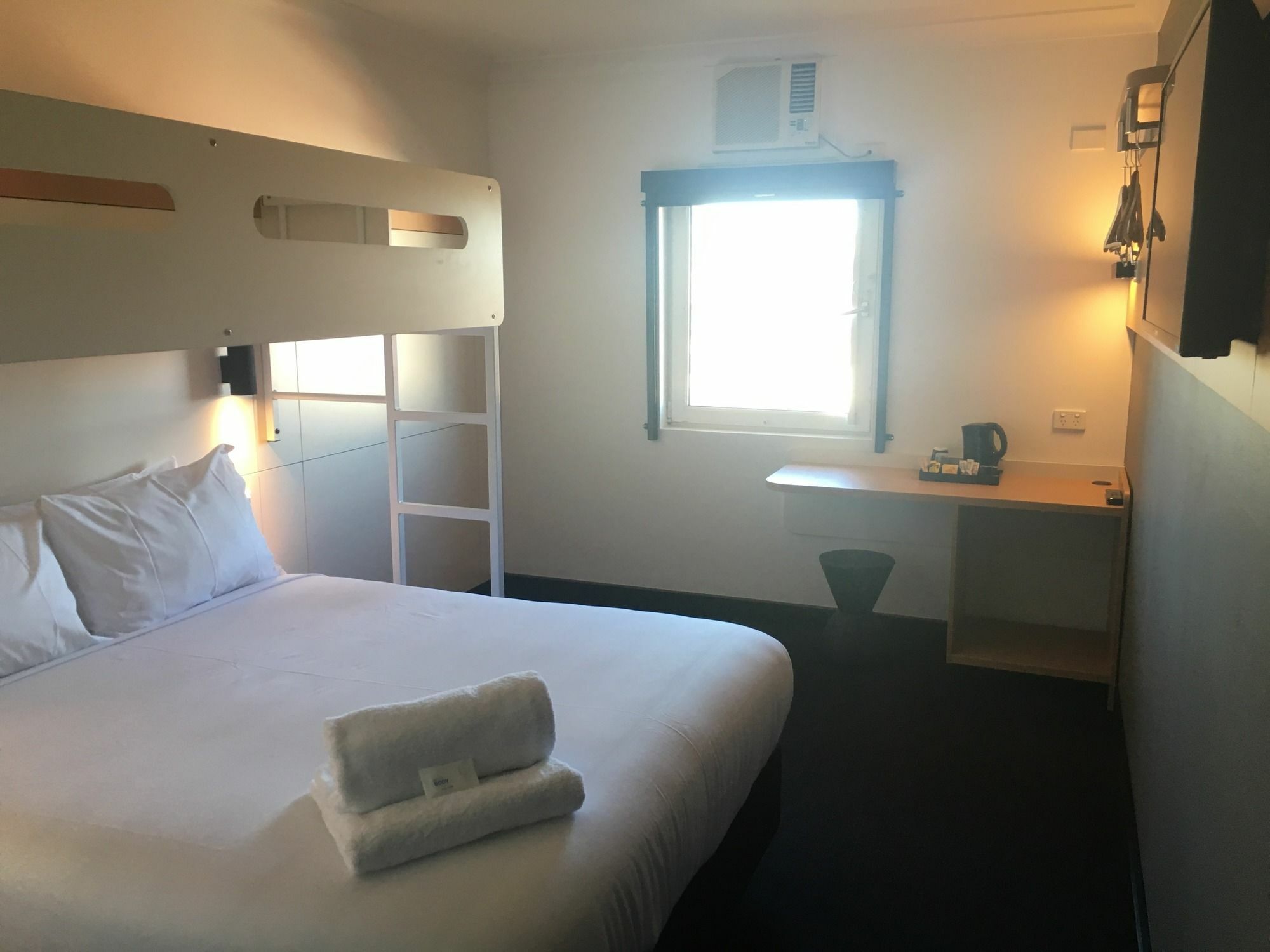 Ibis Budget - Casula Liverpool Eksteriør bilde