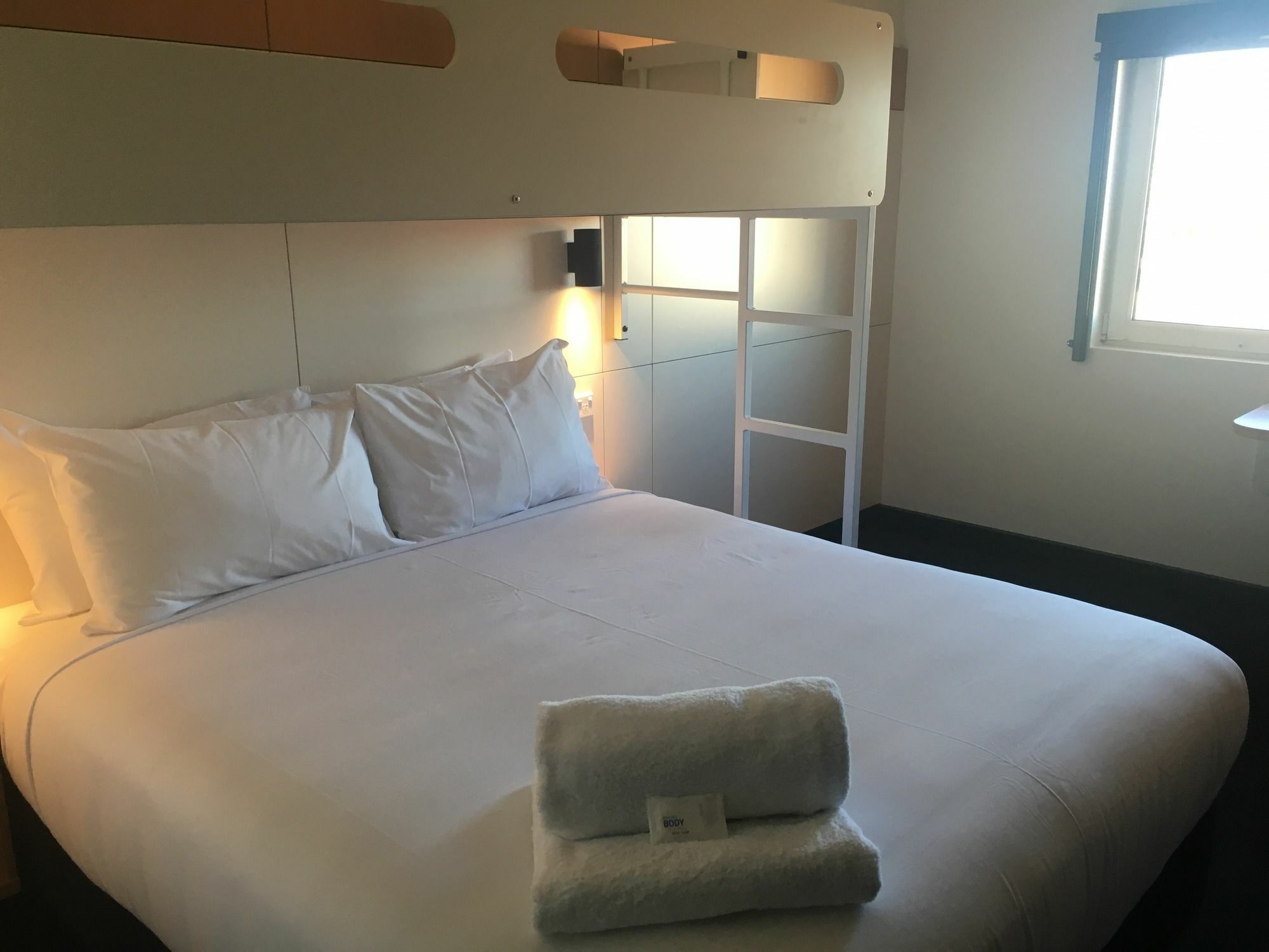 Ibis Budget - Casula Liverpool Eksteriør bilde