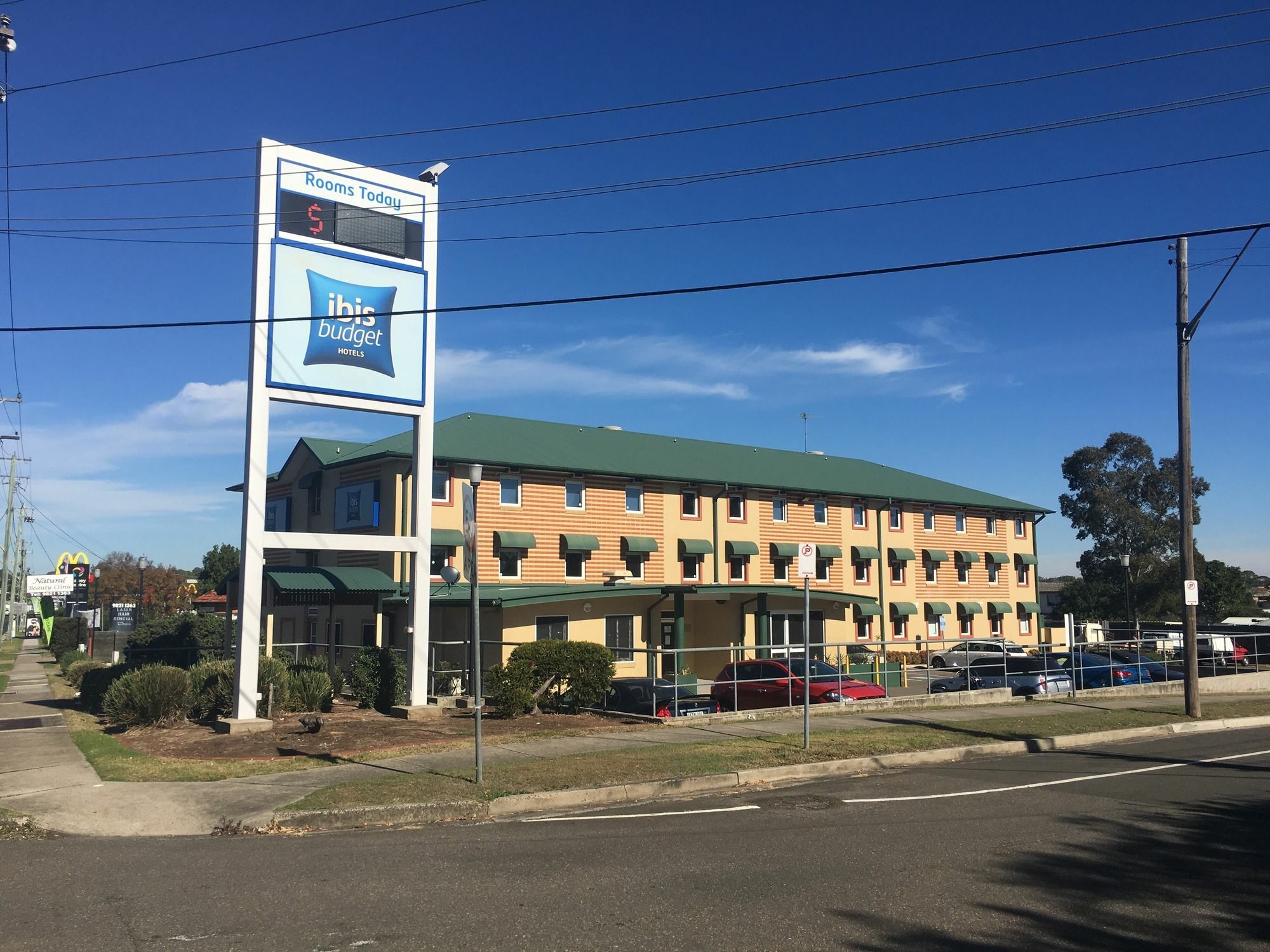 Ibis Budget - Casula Liverpool Eksteriør bilde